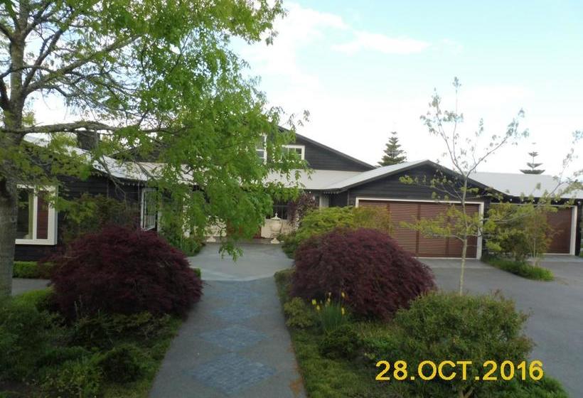 Bed and Breakfast Blackwood House 2