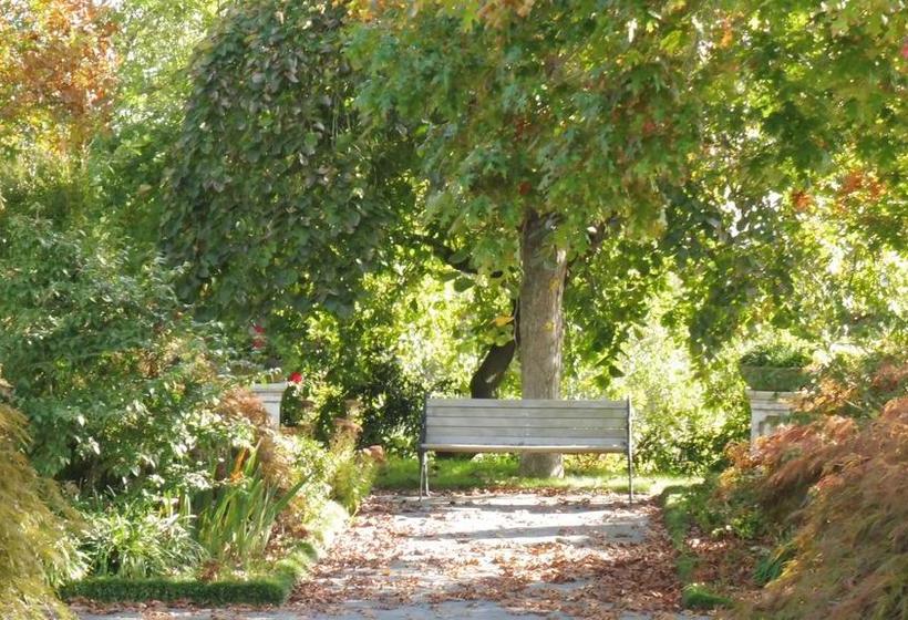 Bed and Breakfast Blackwood House 6