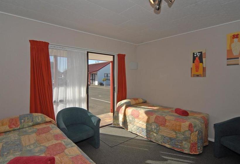 Gloucester House Motel 12