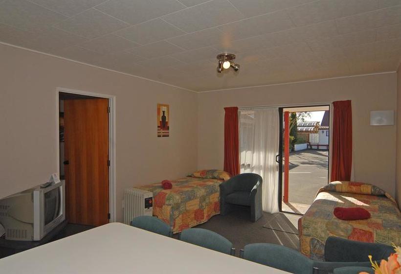 Gloucester House Motel 15