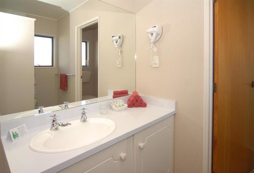 Gloucester House Motel 17