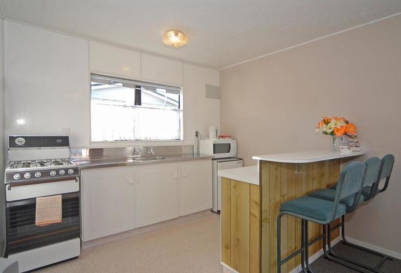 Gloucester House Motel 2