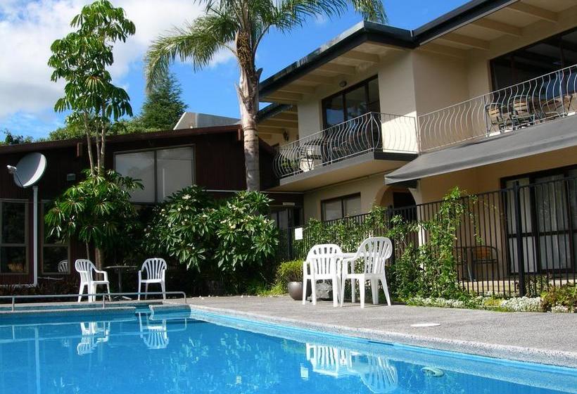 Falls Motel & Waterfront Campground 1