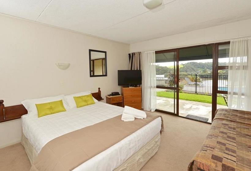 Falls Motel & Waterfront Campground 12