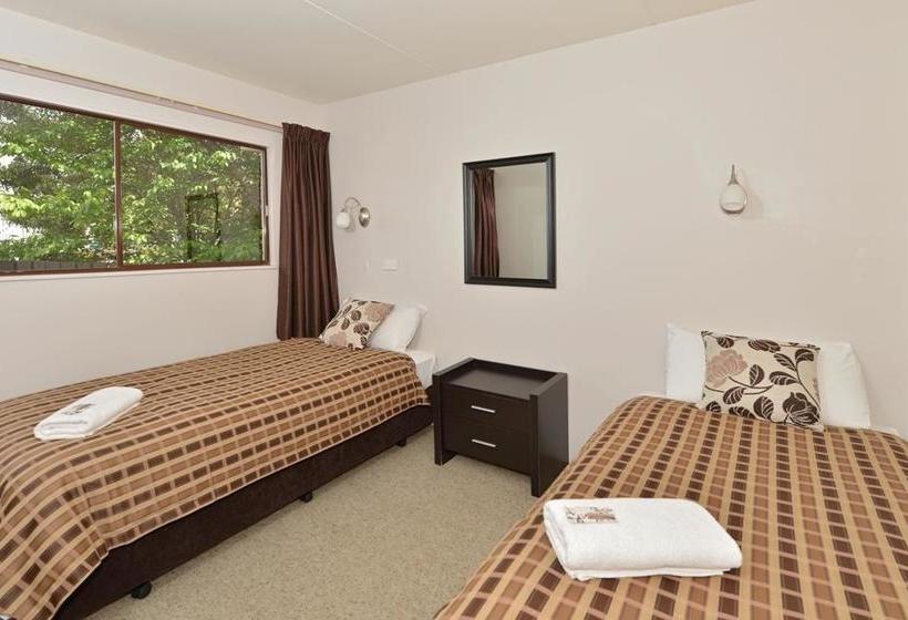 Falls Motel & Waterfront Campground 15