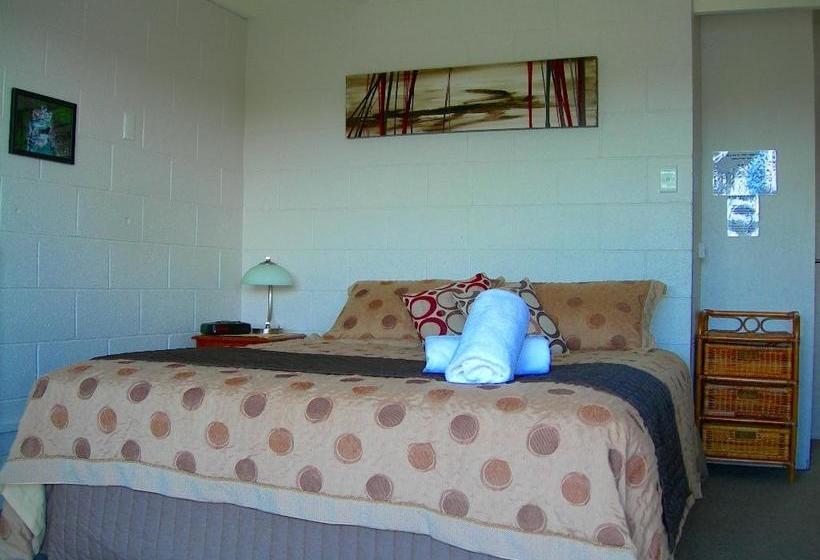 Falls Motel & Waterfront Campground 3