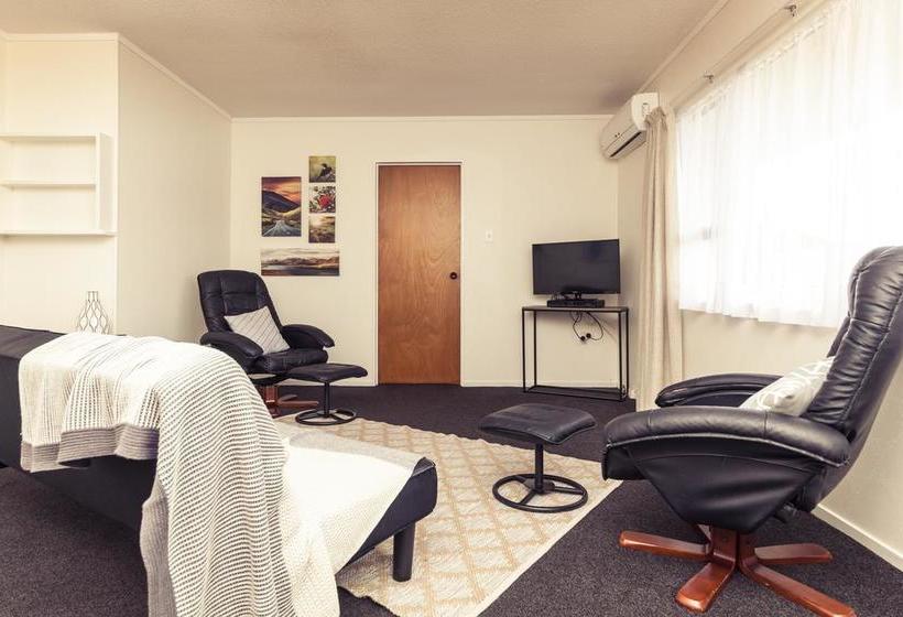 Continental Motel 12