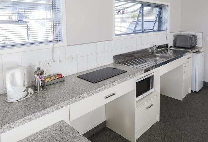 Continental Motel 13