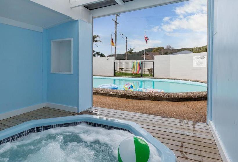 Continental Motel 16