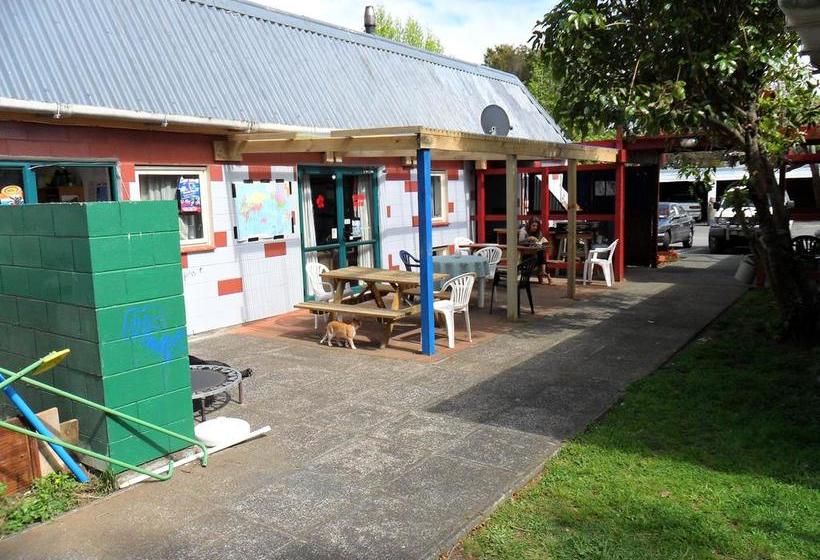 Hostel A Plus Samurai Lodge Backpackers 5