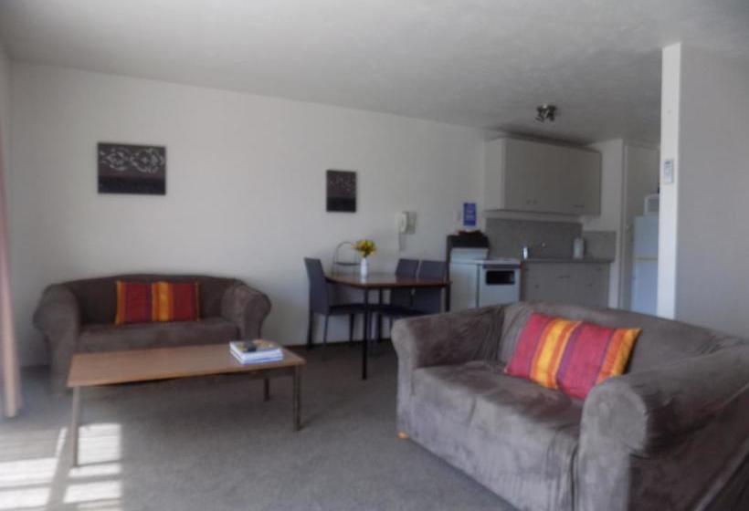 Garden City Motel 10