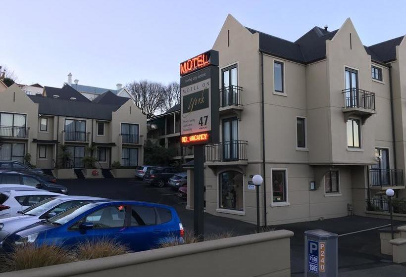 Motel On York