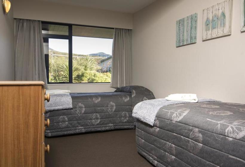 Bay Vista Waterfront Motel 12