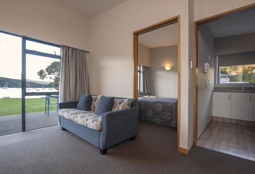 Bay Vista Waterfront Motel 16