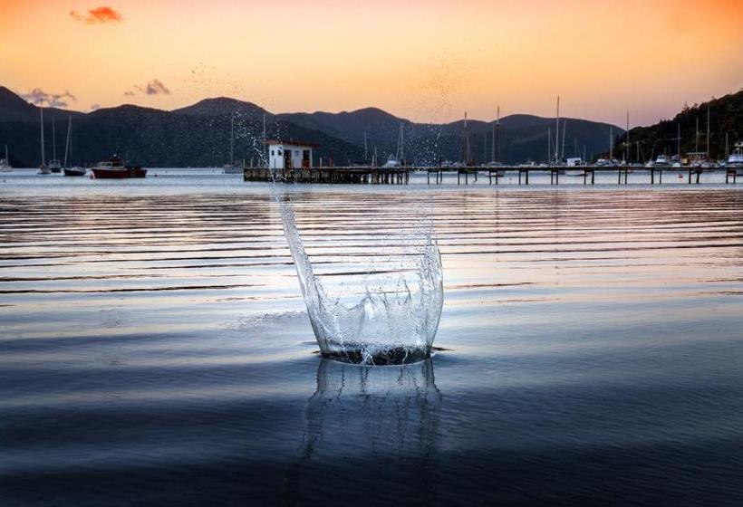 Bay Vista Waterfront Motel 17