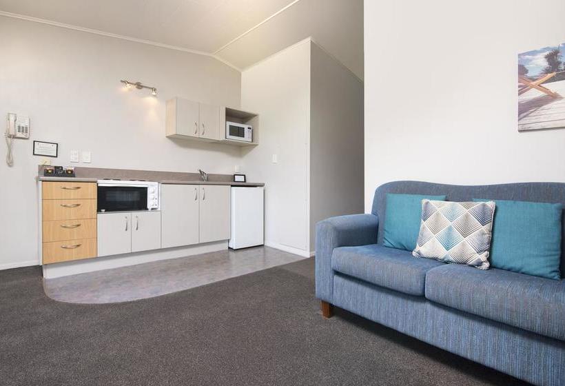 Bay Vista Waterfront Motel 20