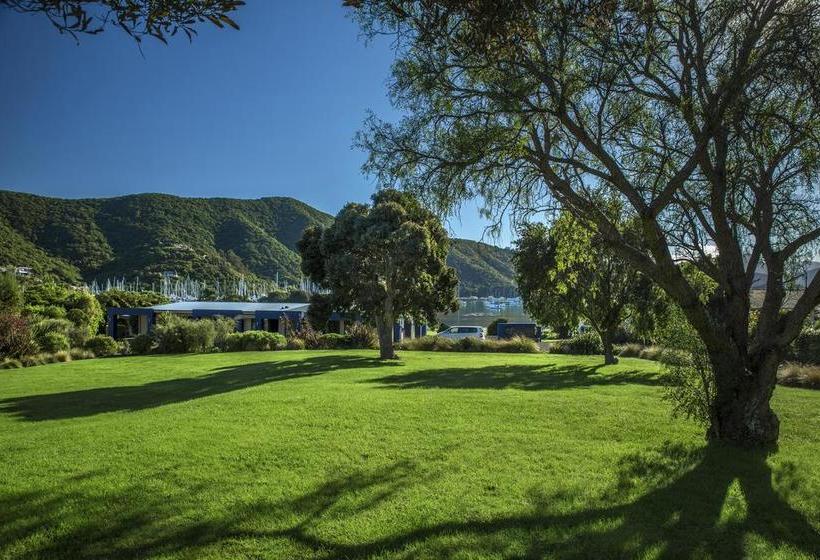 Bay Vista Waterfront Motel 3