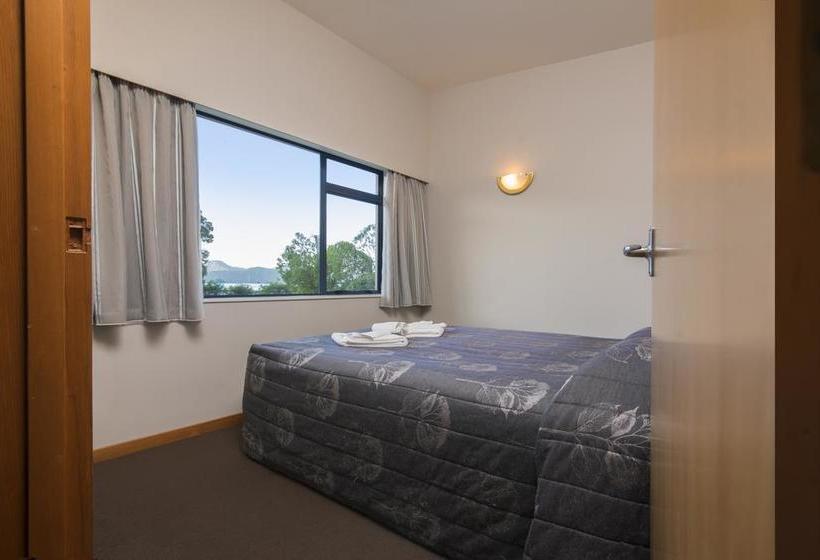 Bay Vista Waterfront Motel 6