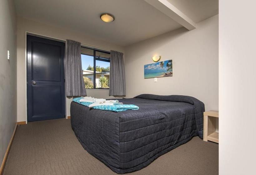 Bay Vista Waterfront Motel 7