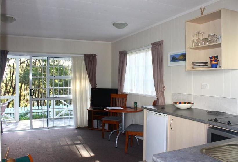 Ash Grove Boutique Motel 12