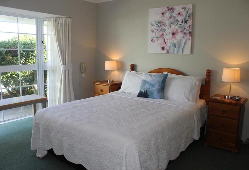 Ash Grove Boutique Motel 15