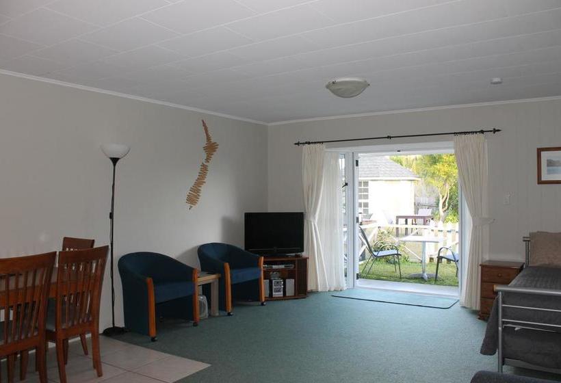 Ash Grove Boutique Motel 16