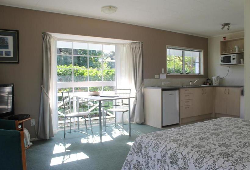 Ash Grove Boutique Motel 18