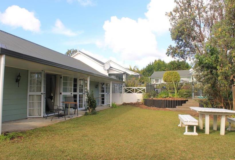 Ash Grove Boutique Motel 4