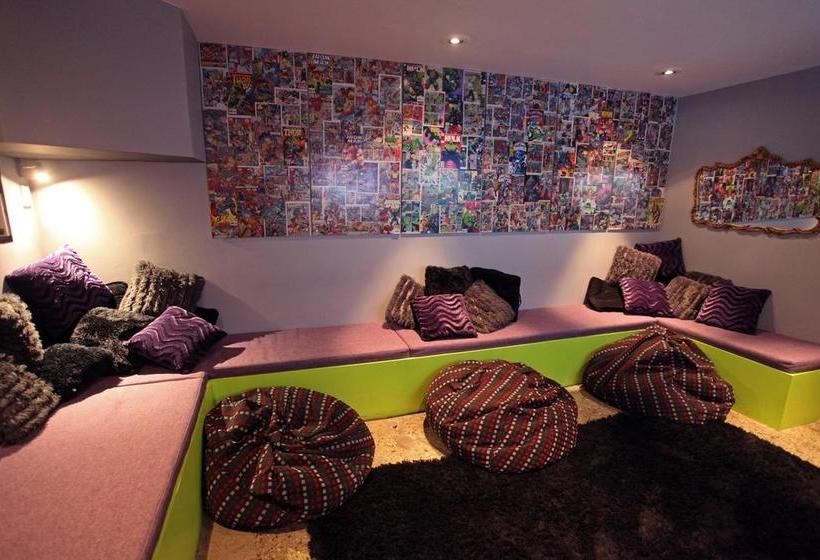 Hostel Absoloot Value Accommodation 10