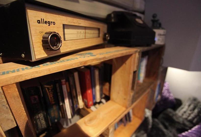 Hostel Absoloot Value Accommodation 11