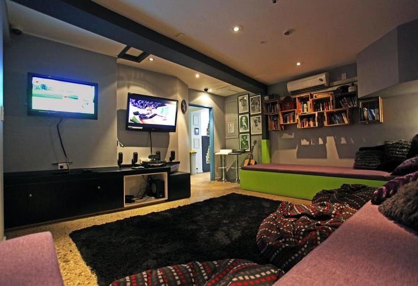 Hostel Absoloot Value Accommodation 12