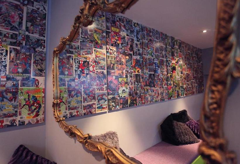 Hostel Absoloot Value Accommodation 13