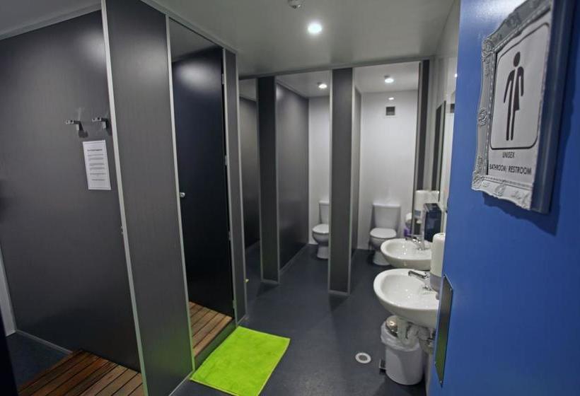 Hostel Absoloot Value Accommodation 14