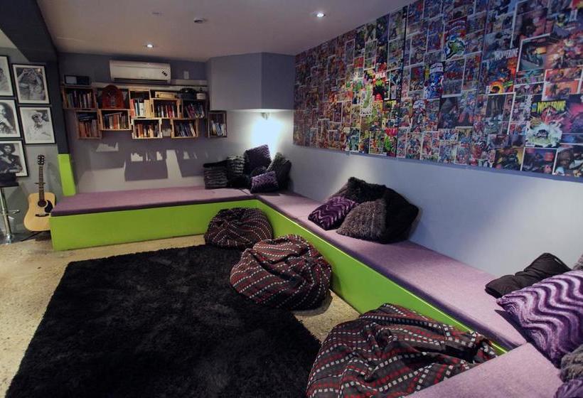 Hostel Absoloot Value Accommodation 9