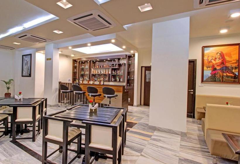 Hotel Nawalgarh Plaza 11
