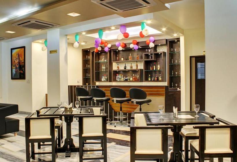 Hotel Nawalgarh Plaza 18