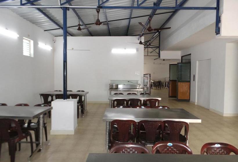 Hostel Keh Olive Castles Pg For Women 8