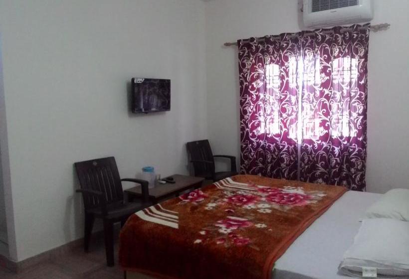 Hotel Sahaj Villa 18