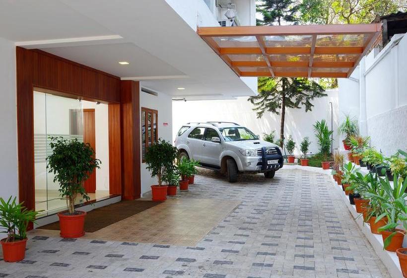 Hotel Iswarya Residency 10