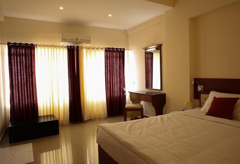 Hotel Iswarya Residency 11