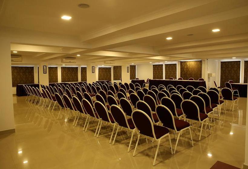 Hotel Iswarya Residency 15