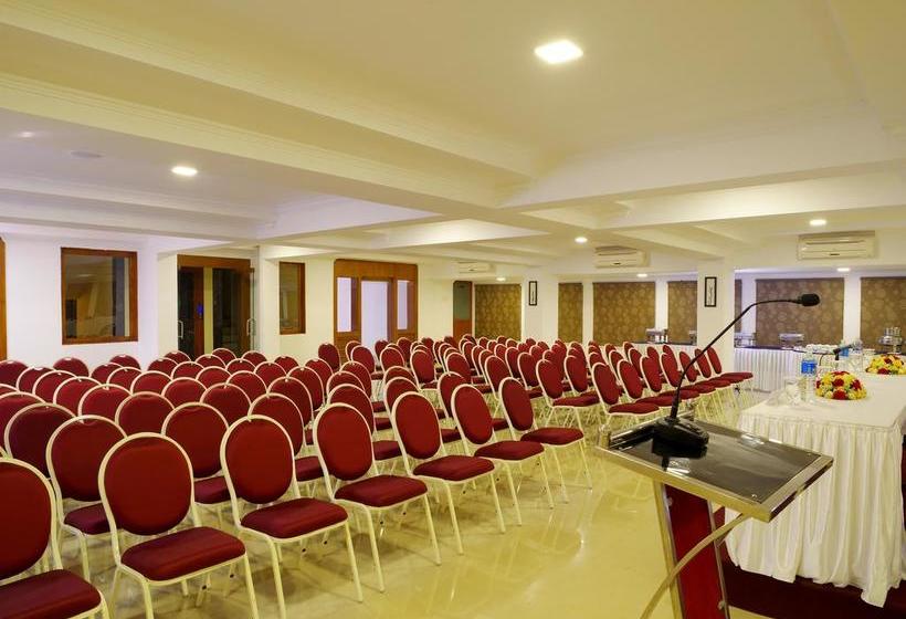 Hotel Iswarya Residency 8