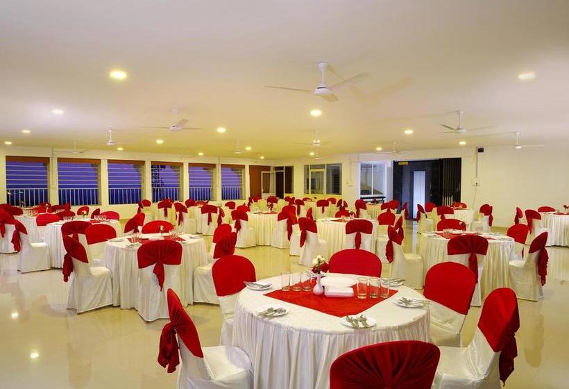 Hotel Iswarya Residency 9