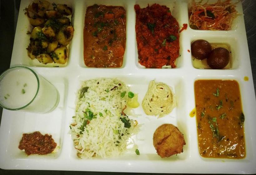 Hotel Country Club Hospitalities & Holidays 9