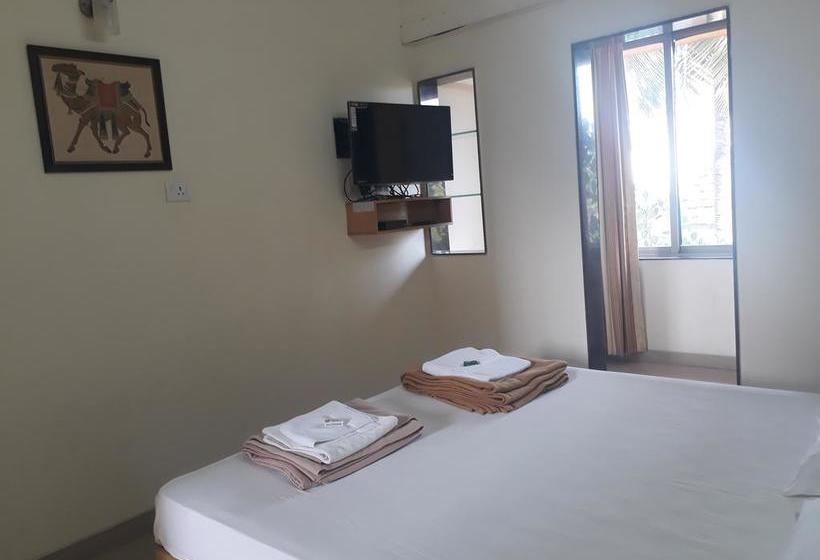 Hotel Pramila Court 1