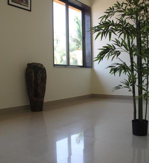 Hotel Pramila Court 15