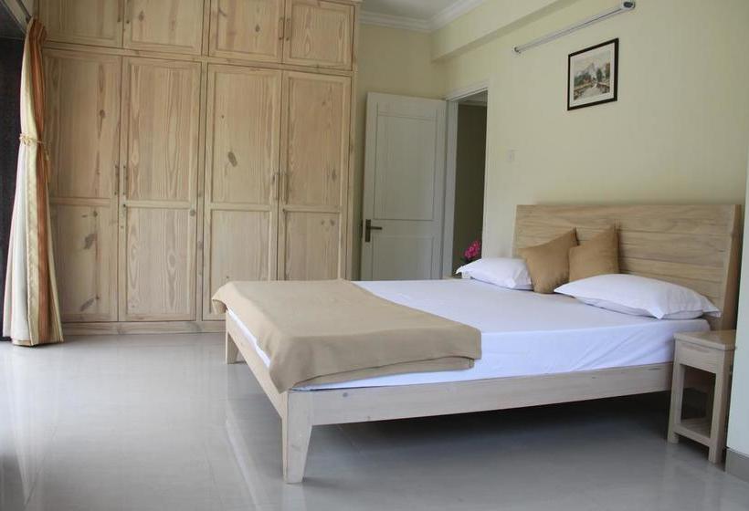 Hotel Pramila Court 2