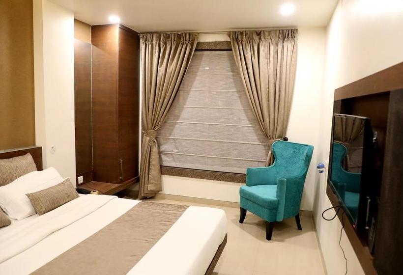 Bed and Breakfast Adarsh Palace 1