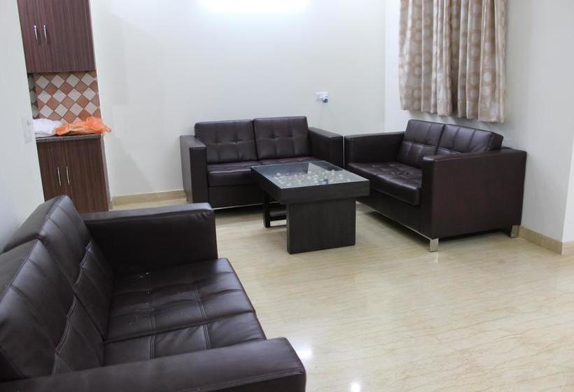 Hotel Indira Homes