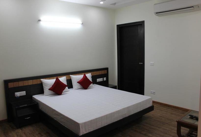Hotel Indira Homes 1